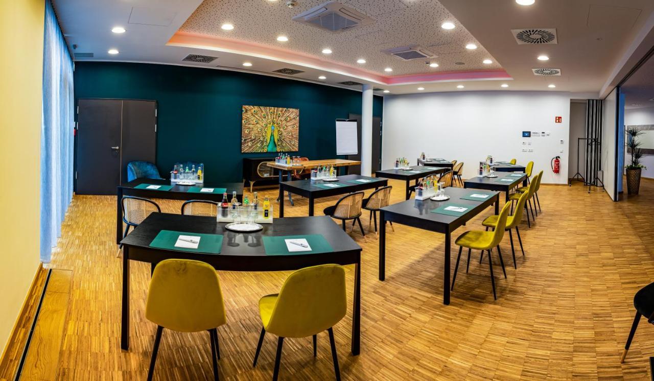 Elb Boardinghouse Restaurant * Magdeburg